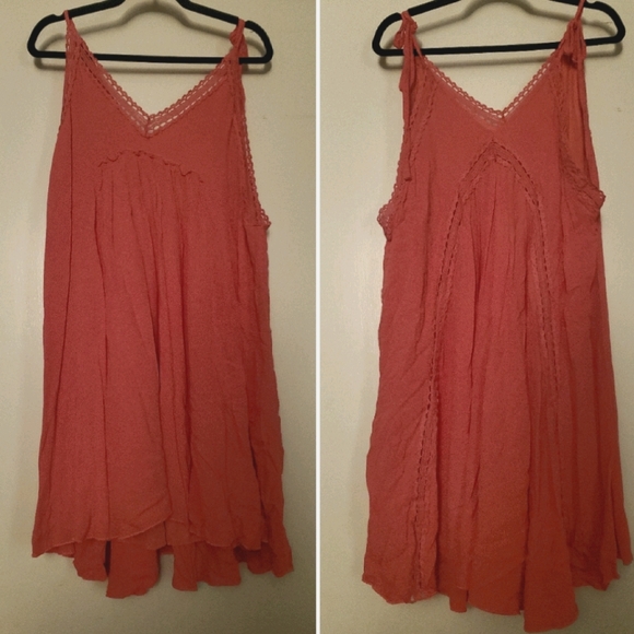 🆕️ Boho Style Adjustable Tie Strap V-Neck Dress - Picture 2 of 2
